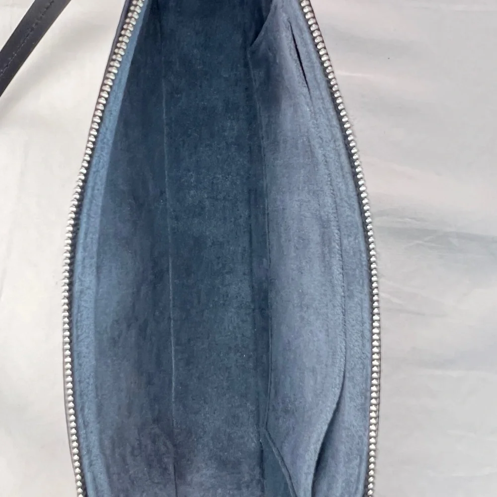 Louis Vuitton Pochette Accessoires Epi Leather - Picture 10 of 16